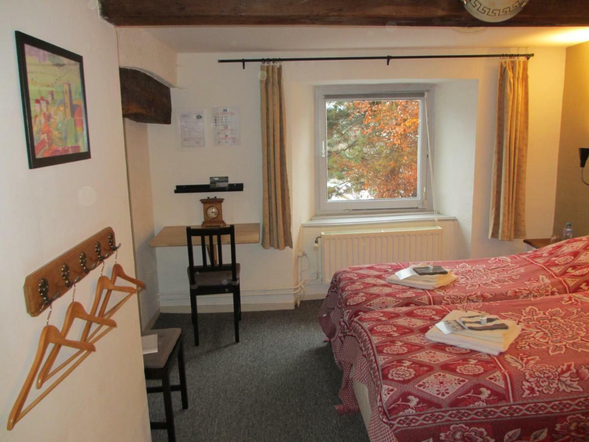 La Fermette Blanche Bed & Breakfast Nadrin Dış mekan fotoğraf
